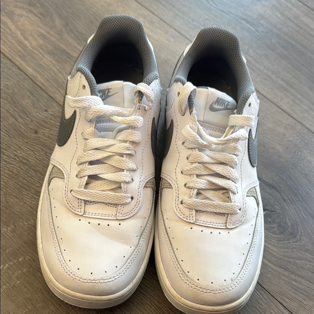 Nike Women's White and Gray Sneakers